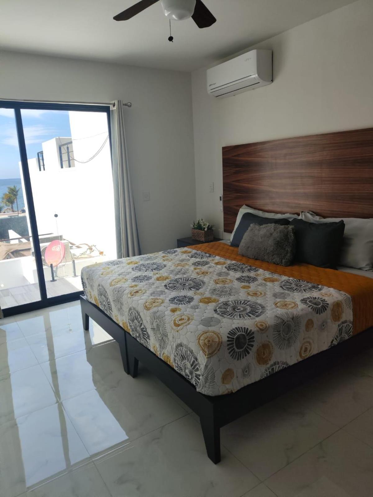 Pent-house A Media Cuadra Del Malecon, Hookipa Tower! * Mazatlan